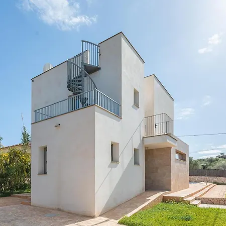 Garlanda 1 * Cala Llombards