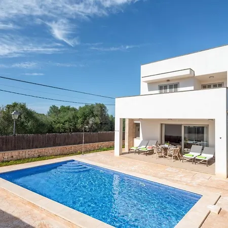 Garlanda 1 * Cala Llombards