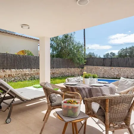 Garlanda 1 Villa