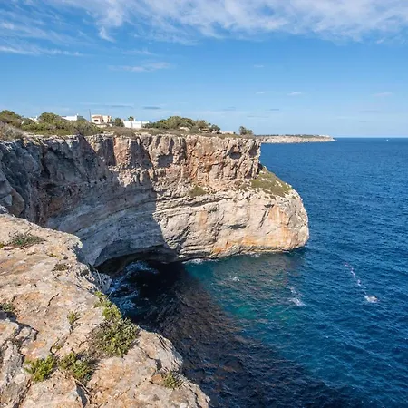 Garlanda 1 * Cala Llombards